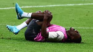 江南体育app：梅开二度，莱万当选巴萨vs赫罗纳全场最佳球员.